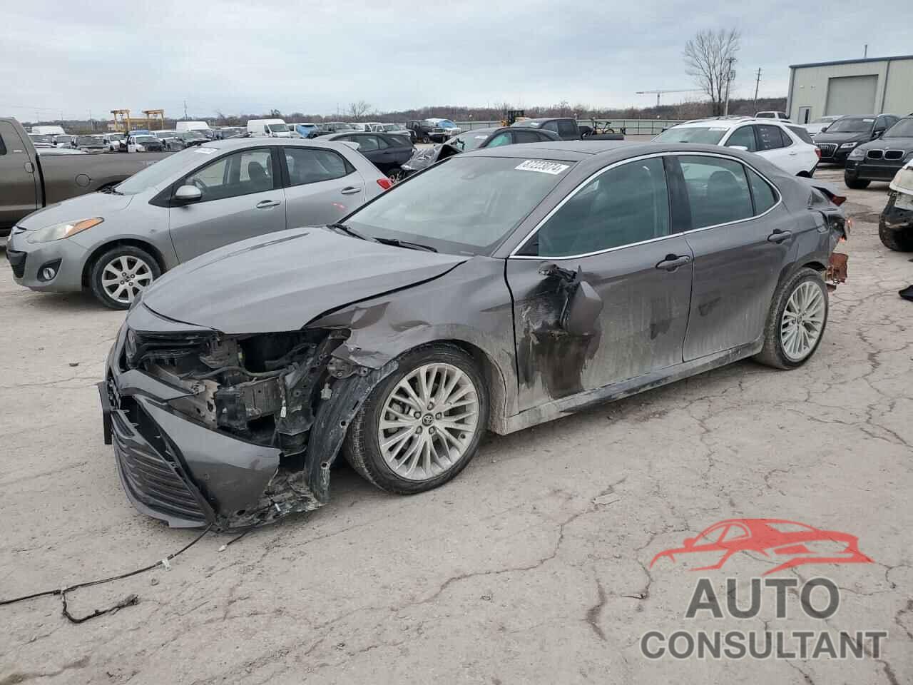 TOYOTA CAMRY 2018 - 4T1BZ1HK7JU010332