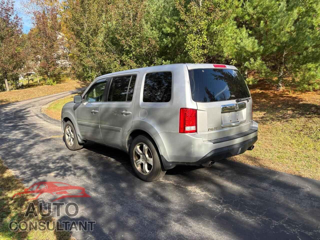 HONDA PILOT 2012 - 5FNYF4H59CB047381