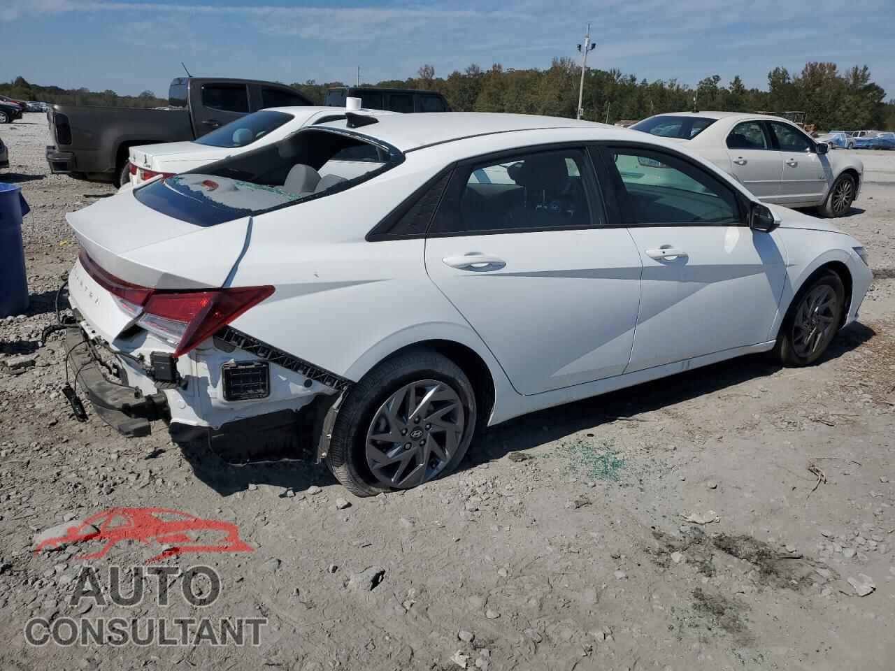 HYUNDAI ELANTRA 2024 - KMHLM4DG4RU751796