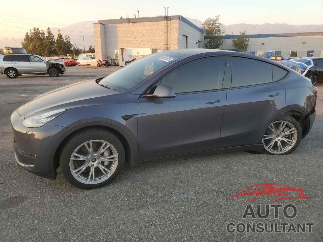 TESLA MODEL Y 2023 - 7SAYGDEE8PA137810