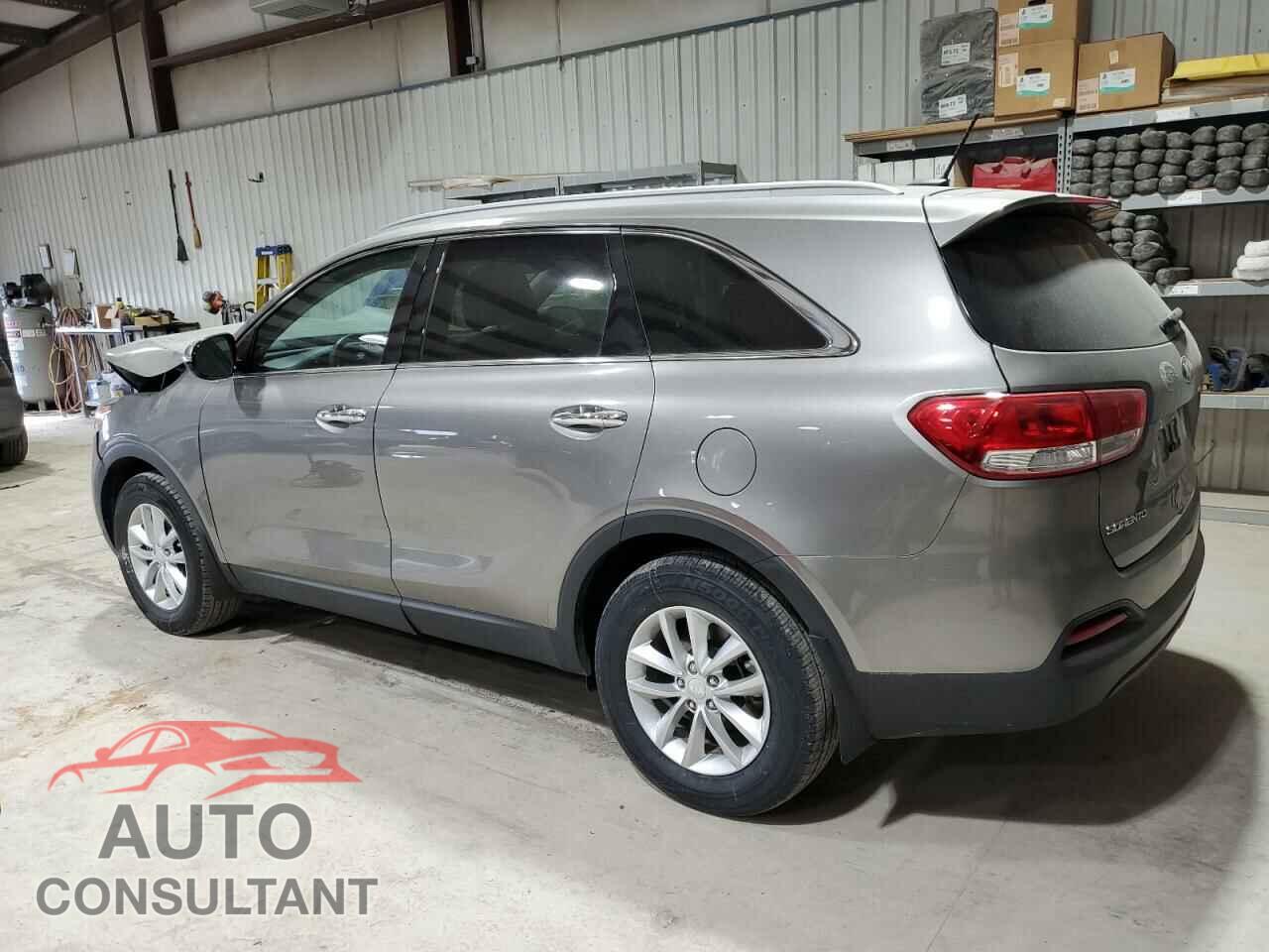 KIA SORENTO 2017 - 5XYPG4A33HG205313