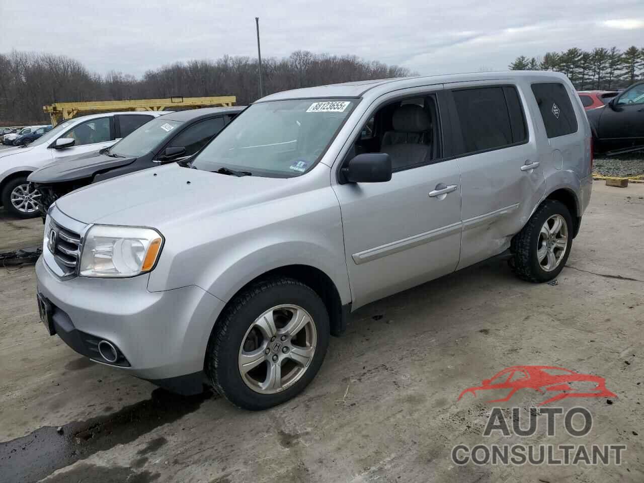 HONDA PILOT 2013 - 5FNYF4H72DB038248