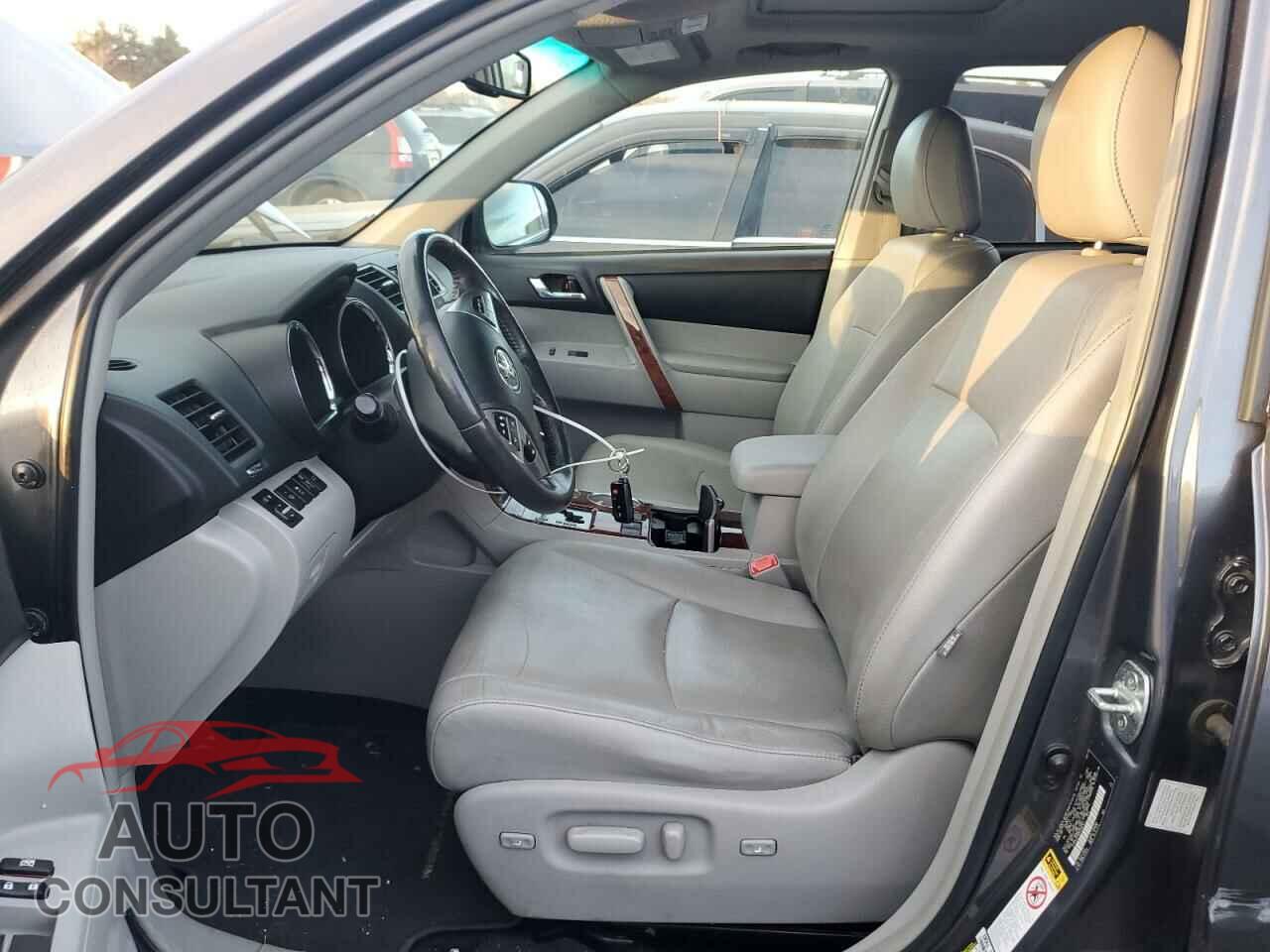 TOYOTA HIGHLANDER 2011 - 5TDYK3EHXBS048747