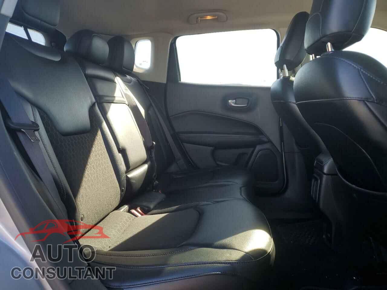 JEEP COMPASS 2017 - 3C4NJDBB9HT692430