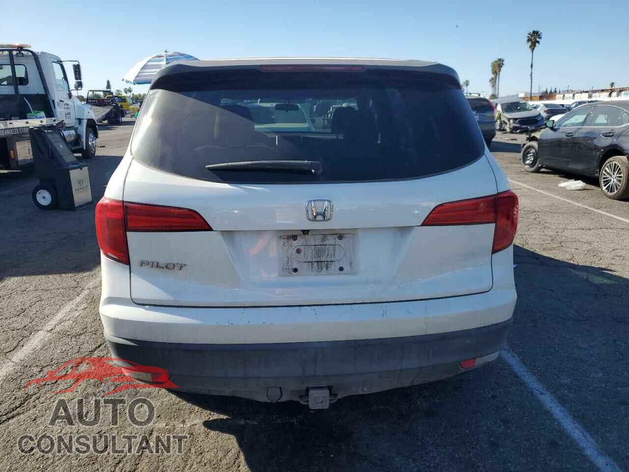 HONDA PILOT 2017 - 5FNYF5H12HB039357