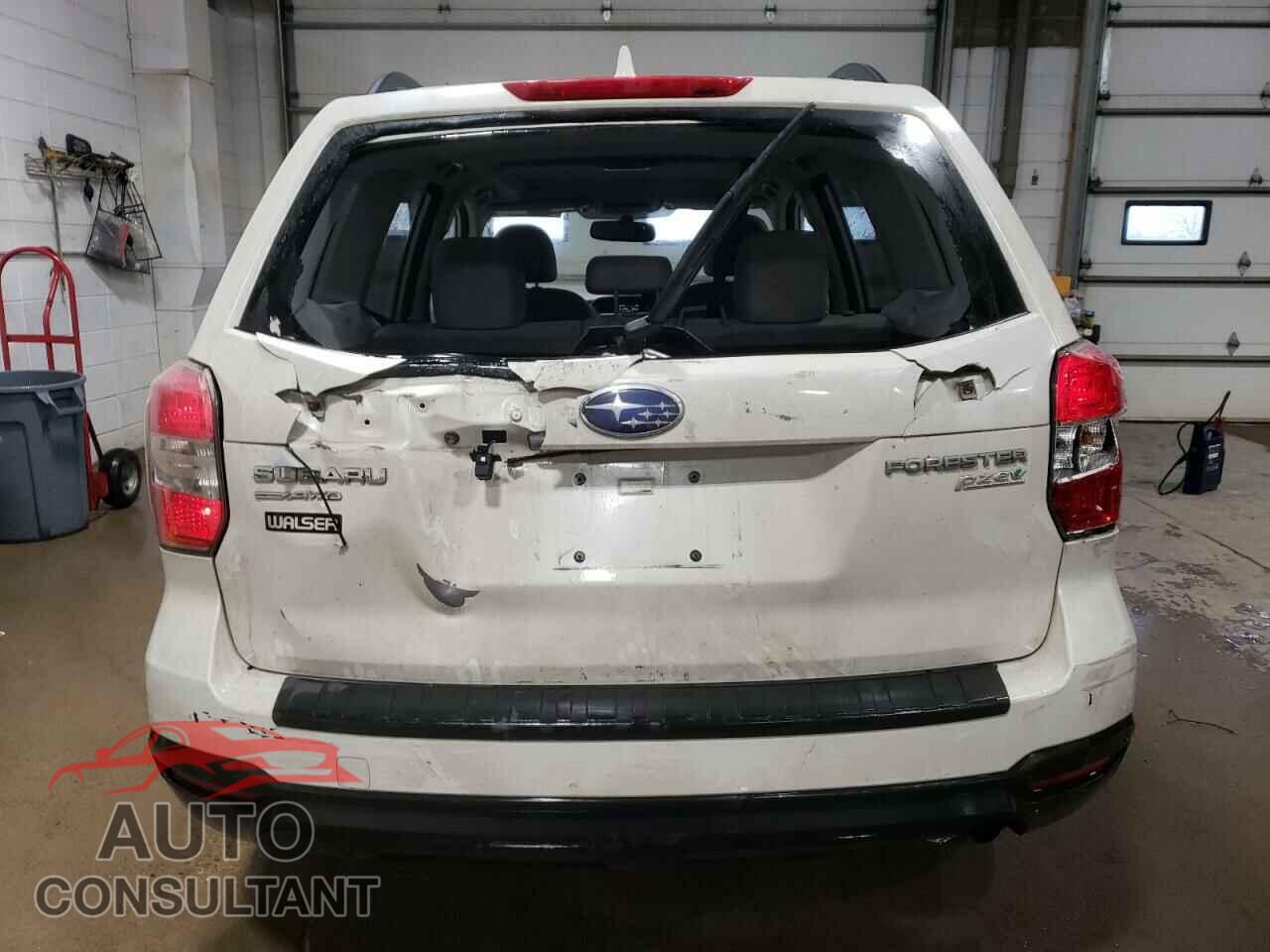 SUBARU FORESTER 2016 - JF2SJADC8GH540077