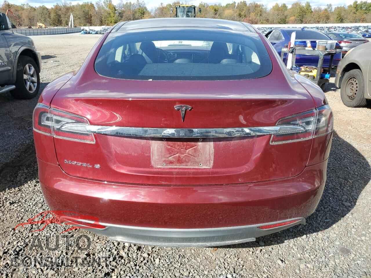 TESLA MODEL S 2012 - 5YJSA1DN8CFS00180