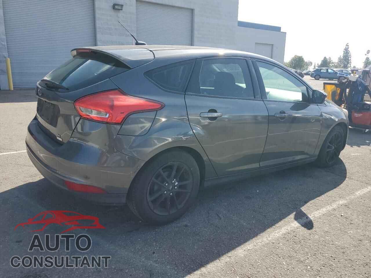 FORD FOCUS 2015 - 1FADP3KE4FL231827