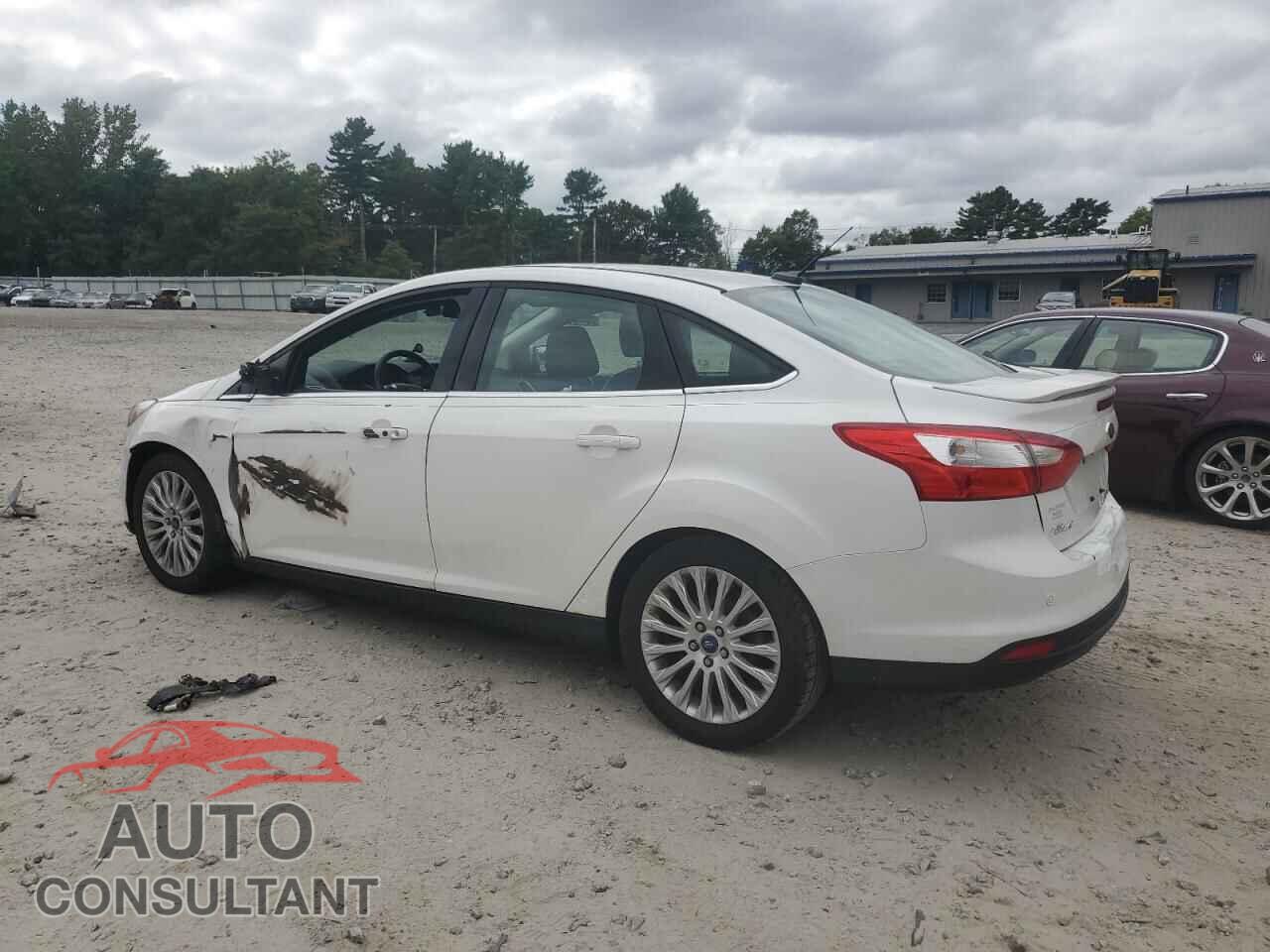 FORD FOCUS 2012 - 1FAHP3J22CL351582