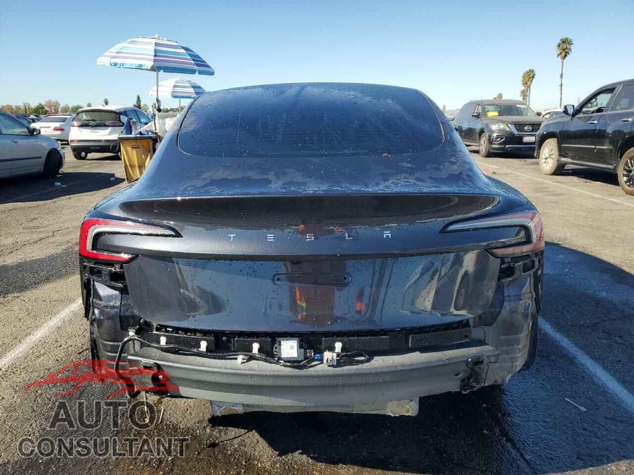 TESLA MODEL 3 2024 - 5YJ3E1EA9RF864937