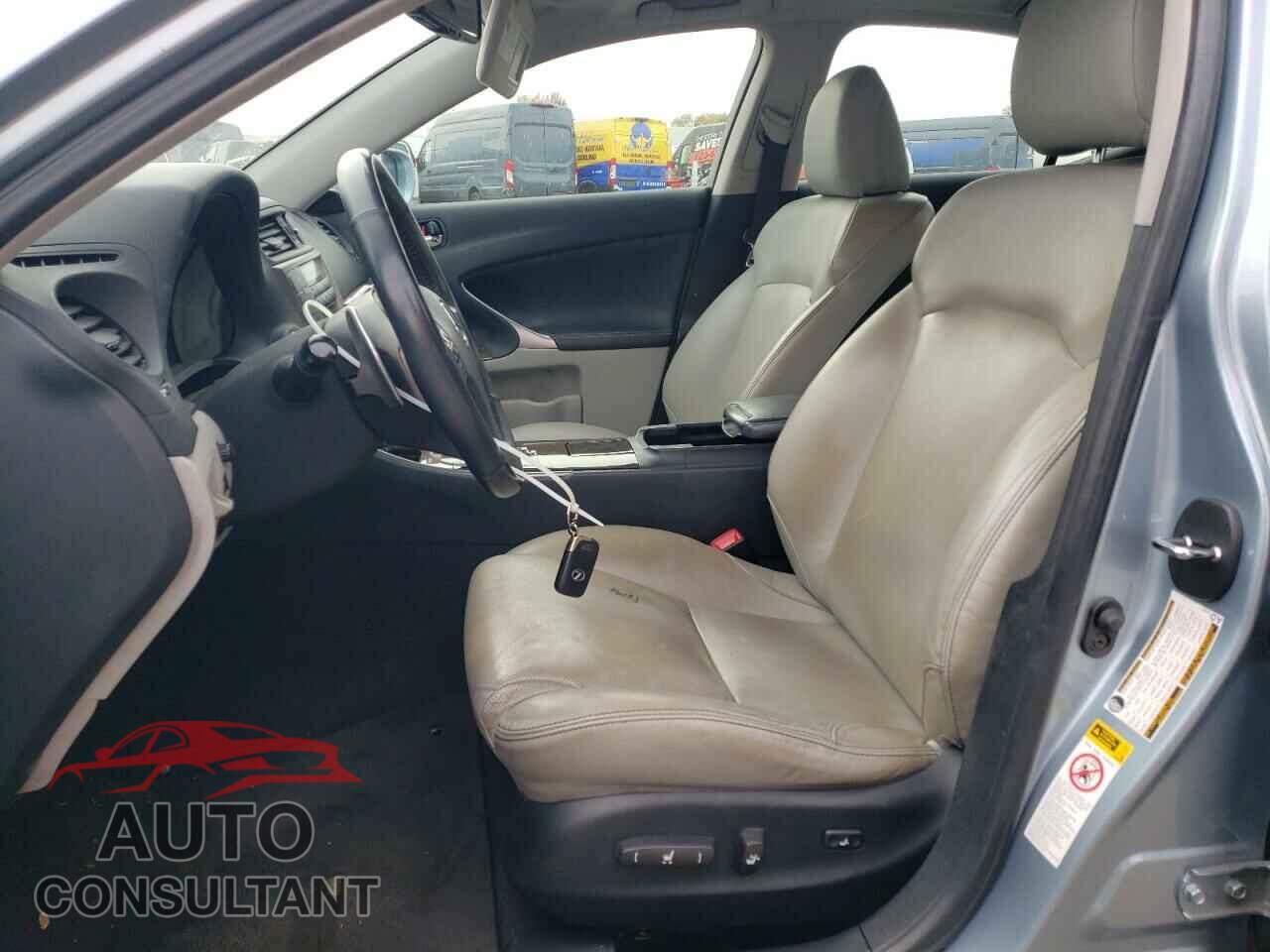 LEXUS IS 2009 - JTHBK262795097610