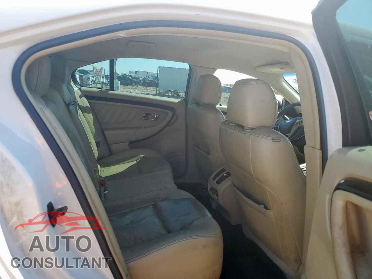FORD TAURUS 2017 - 1FAHP2F84HG102482
