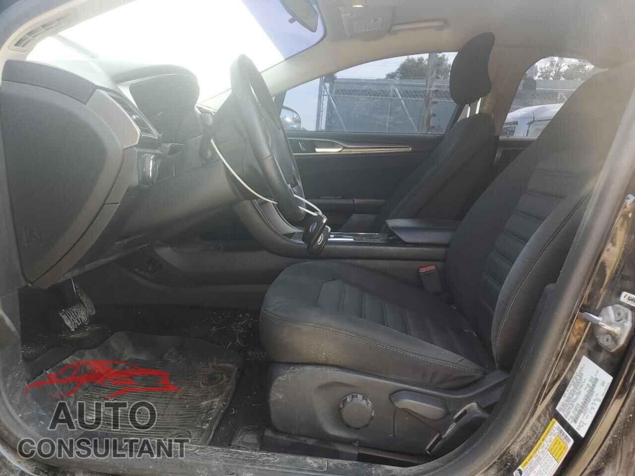 FORD FUSION 2017 - 3FA6P0G72HR149231