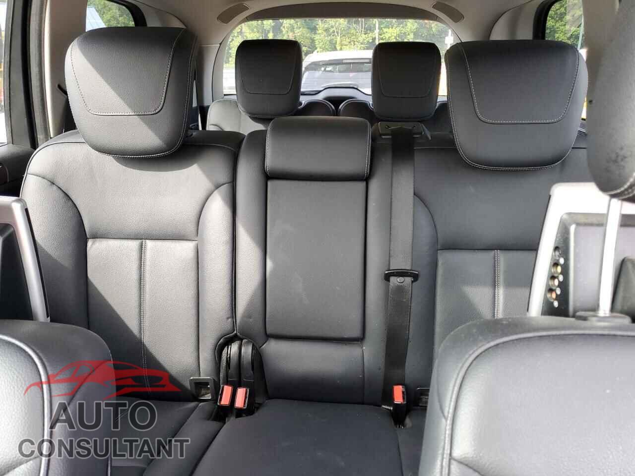 MERCEDES-BENZ GL-CLASS 2012 - 4JGBF7BE9CA795892