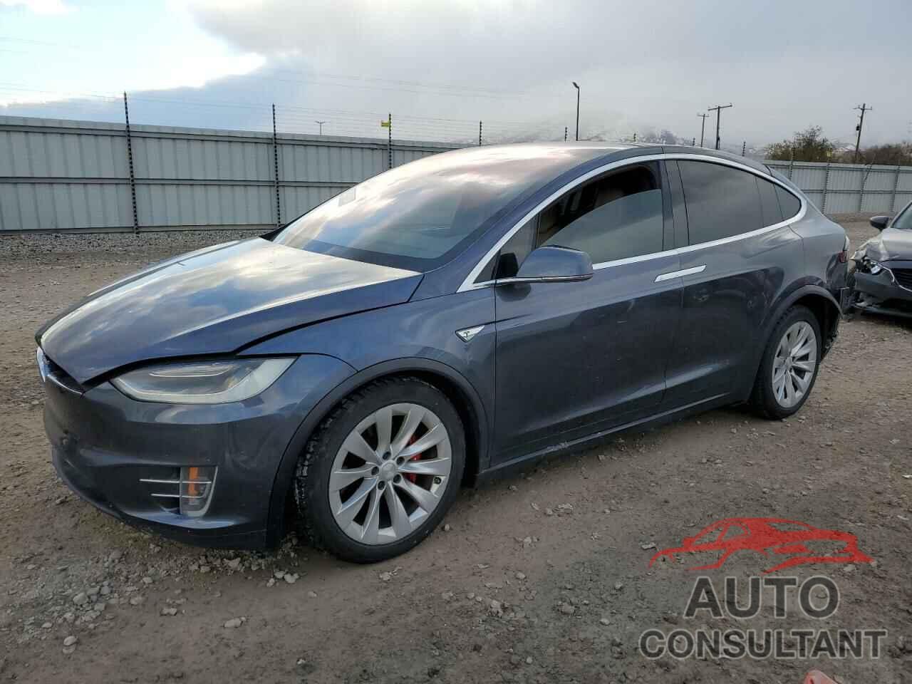 TESLA MODEL X 2016 - 5YJXCAE4XGFS00533