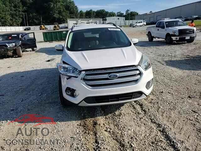 FORD ESCAPE 2017 - 1FMCU0GD3HUF01393