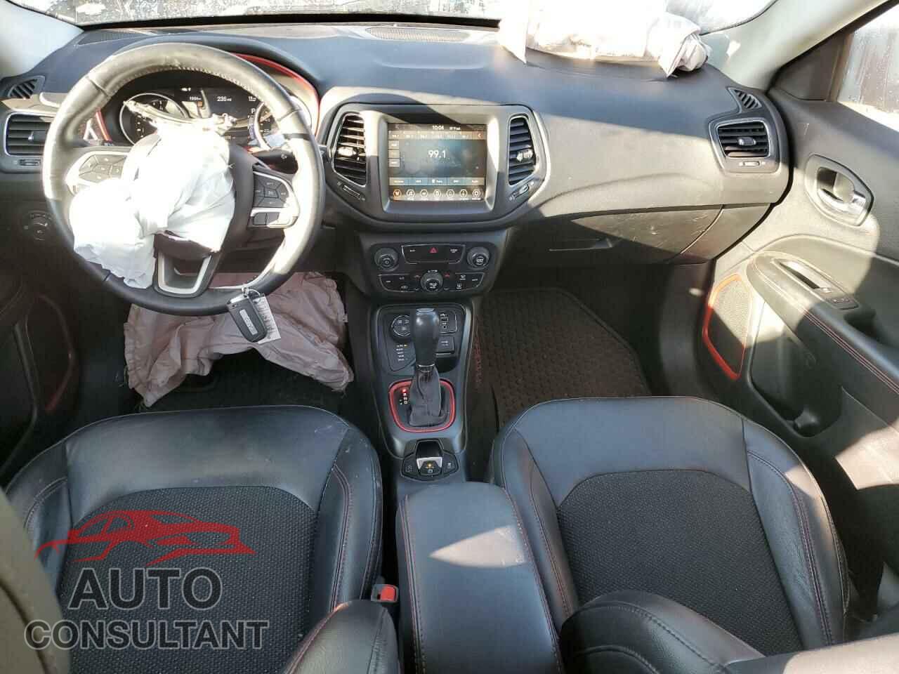 JEEP COMPASS 2019 - 3C4NJDDB2KT713042