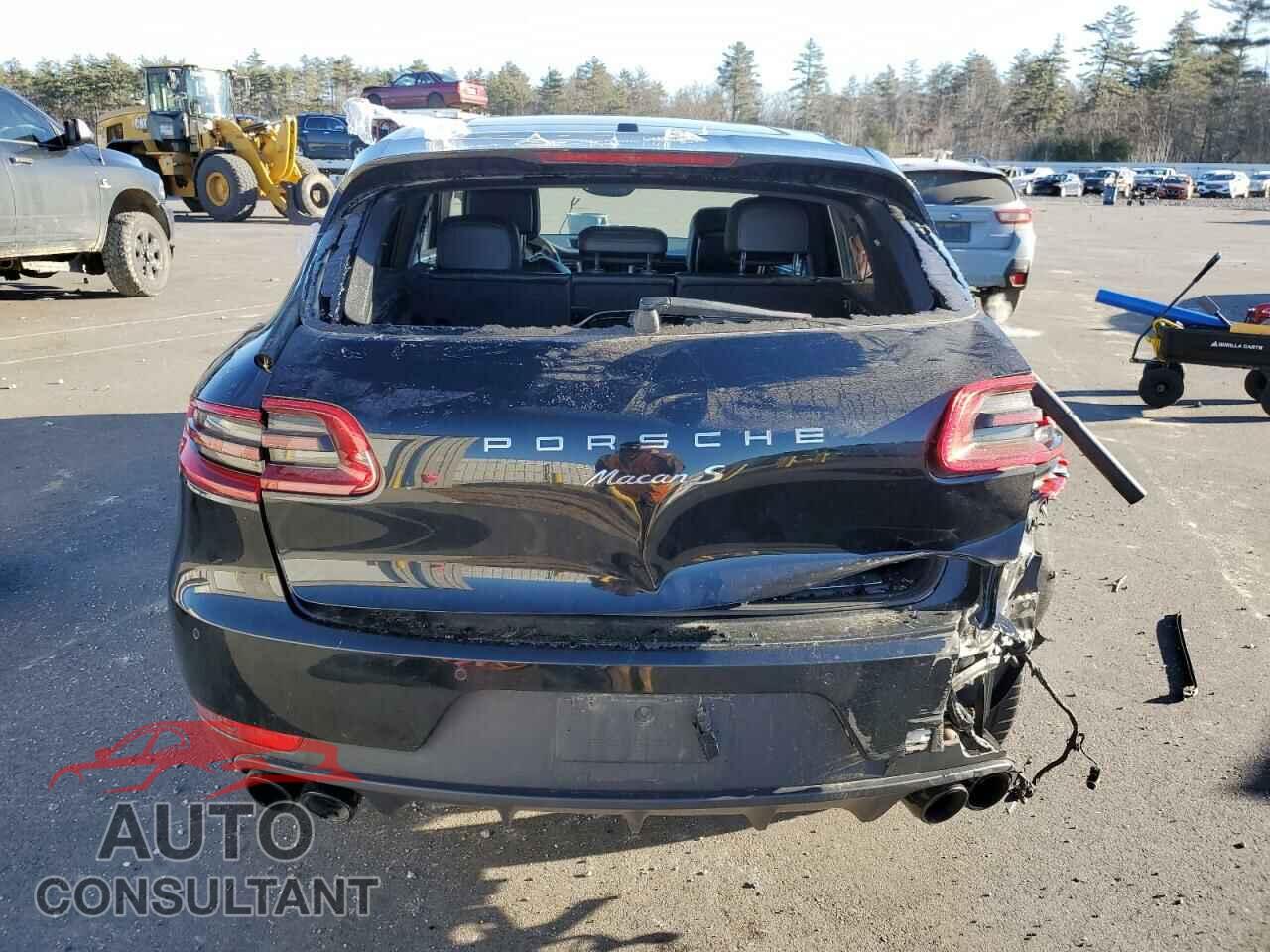 PORSCHE MACAN 2016 - WP1AB2A54GLB40001