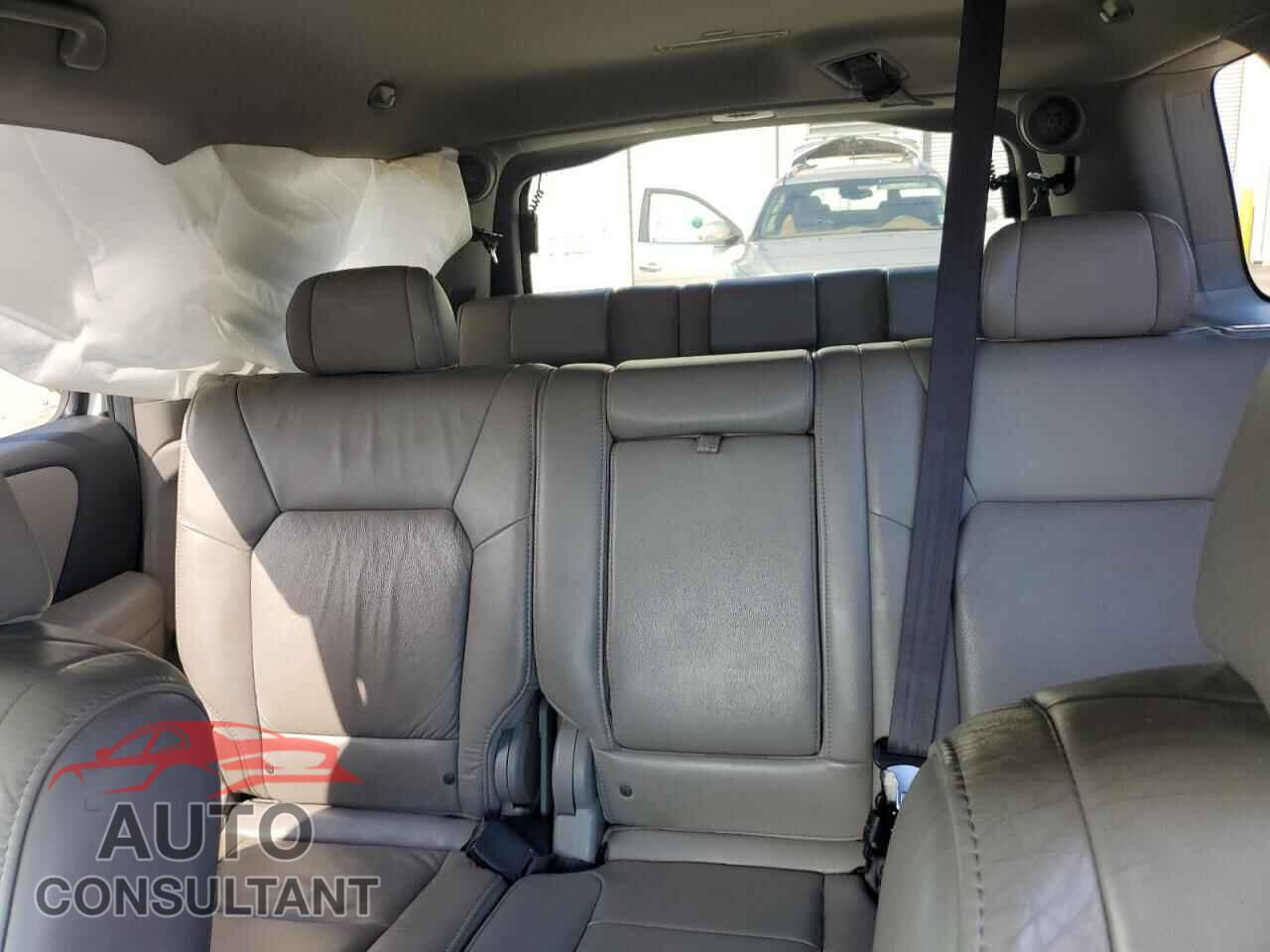 HONDA PILOT 2011 - 5FNYF3H69BB017556