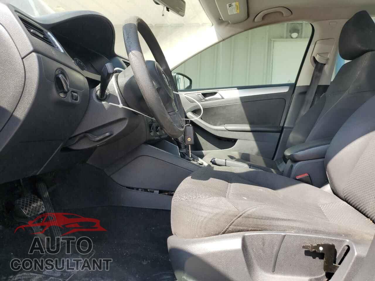 VOLKSWAGEN JETTA 2014 - 3VW2K7AJ1EM232420