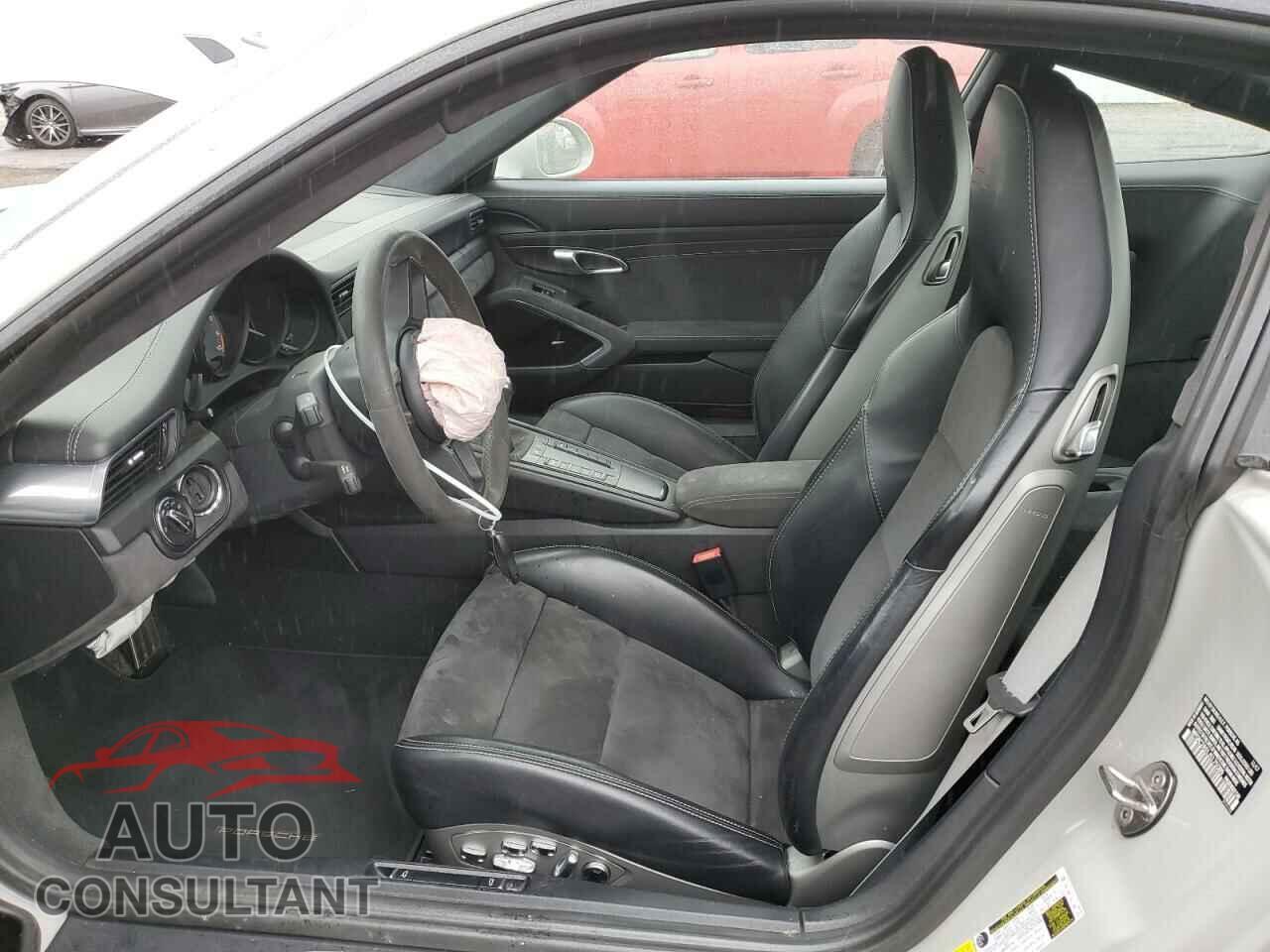 PORSCHE 911 2018 - WP0AC2A91JS175089