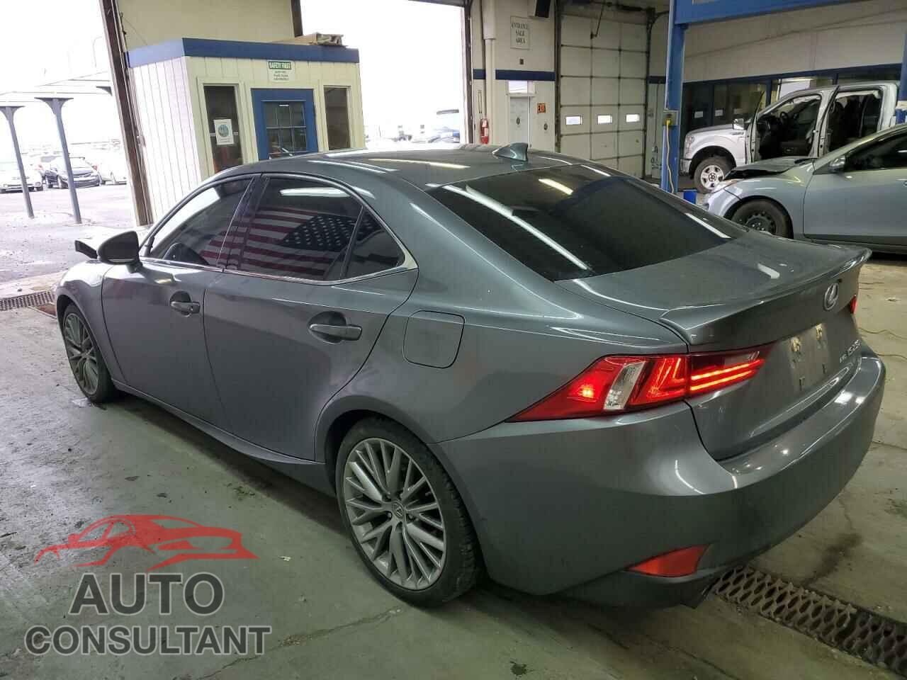 LEXUS IS 2015 - JTHCF1D24F5020758