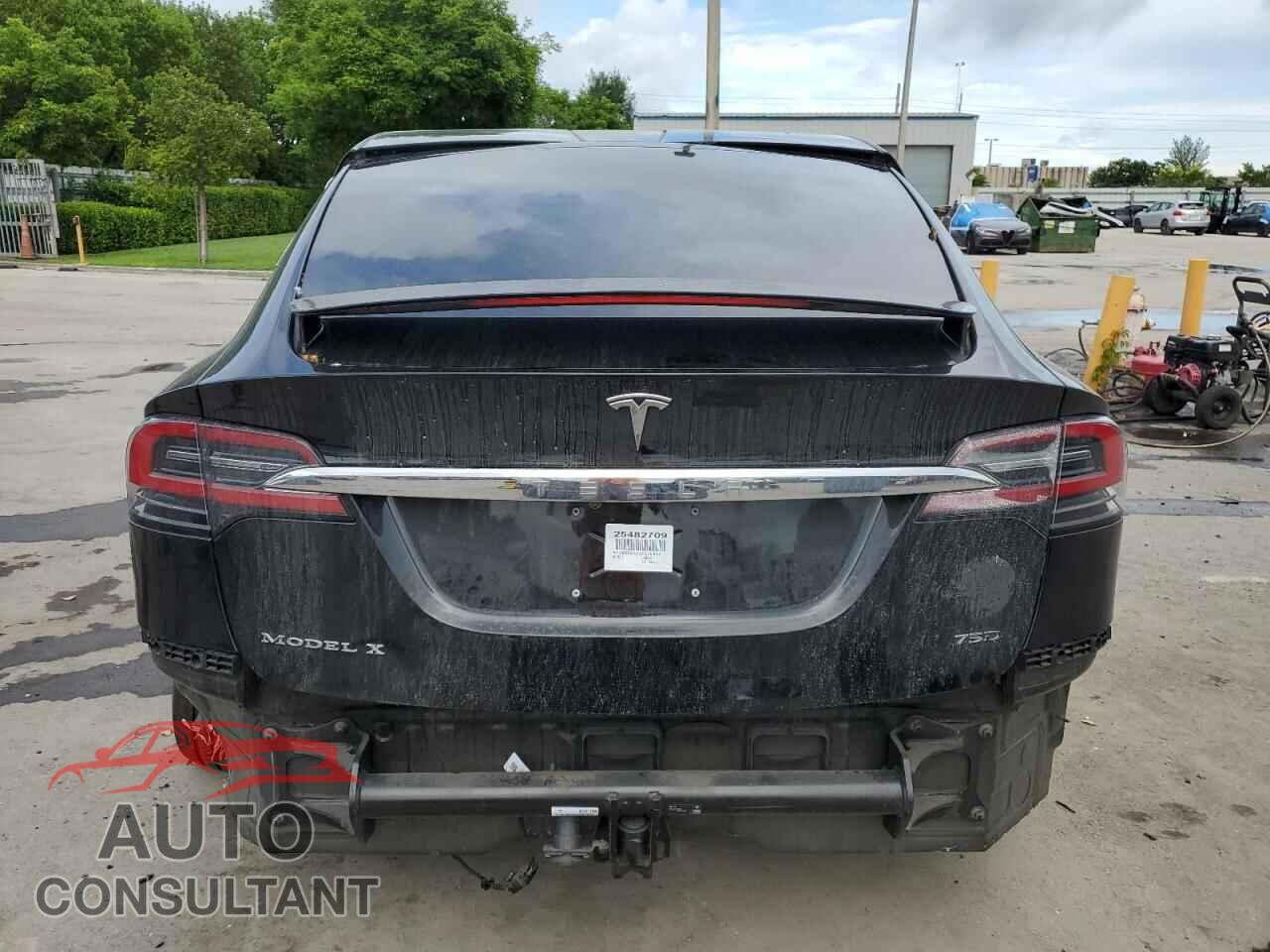 TESLA MODEL X 2018 - 5YJXCAE2XJF136449
