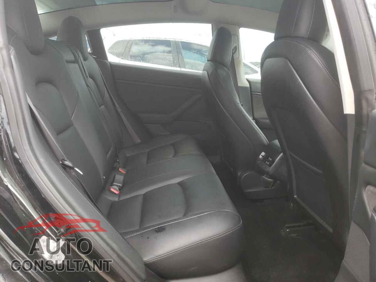 TESLA MODEL 3 2018 - 5YJ3E1EB2JF093993