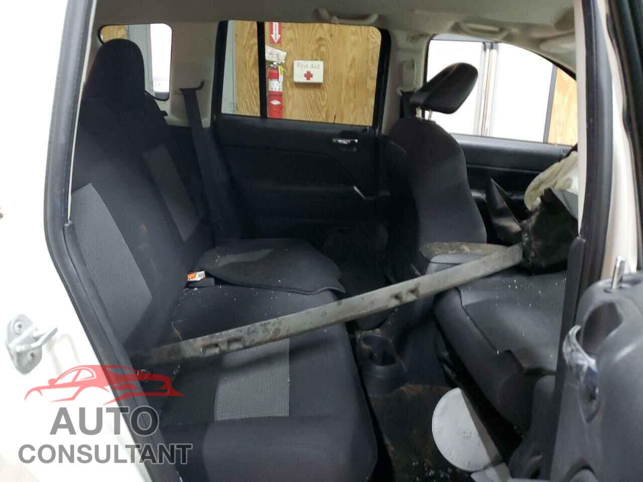 JEEP COMPASS 2009 - 1J8FF47B19D137339
