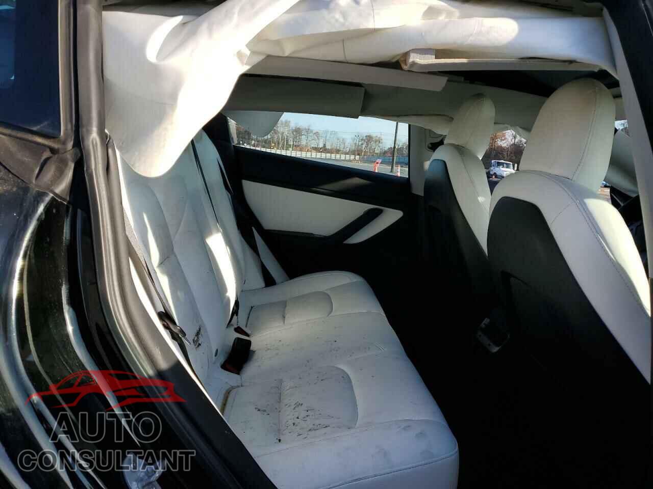 TESLA MODEL 3 2020 - 5YJ3E1EBXLF600982