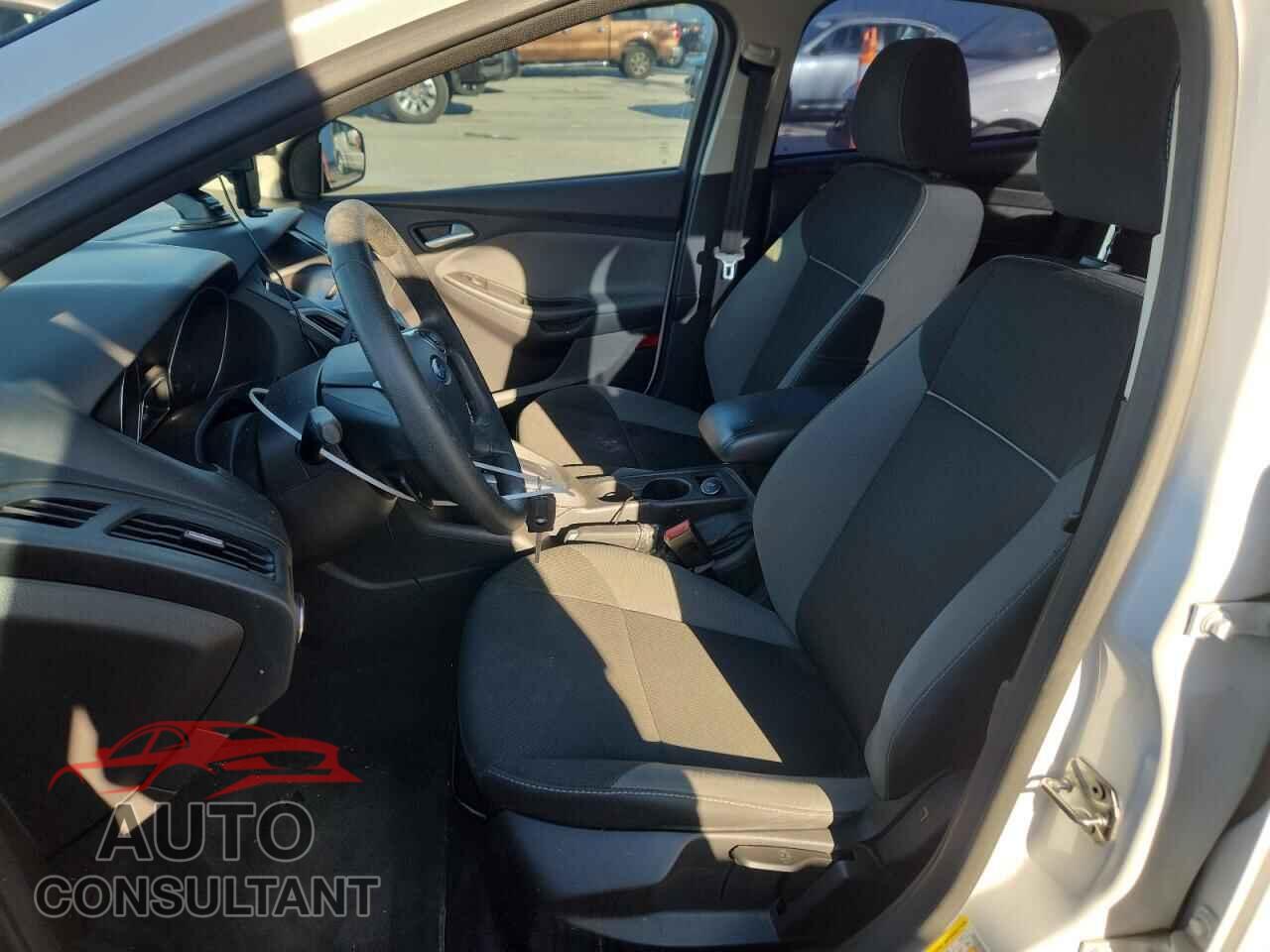 FORD FOCUS 2014 - 1FADP3F22EL460909