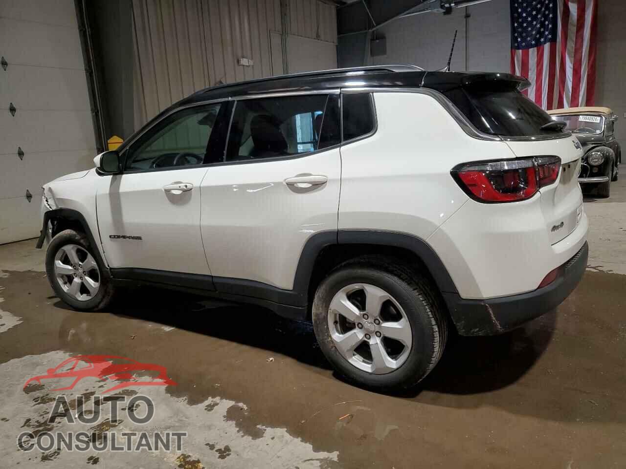 JEEP COMPASS 2018 - 3C4NJDBB2JT492513