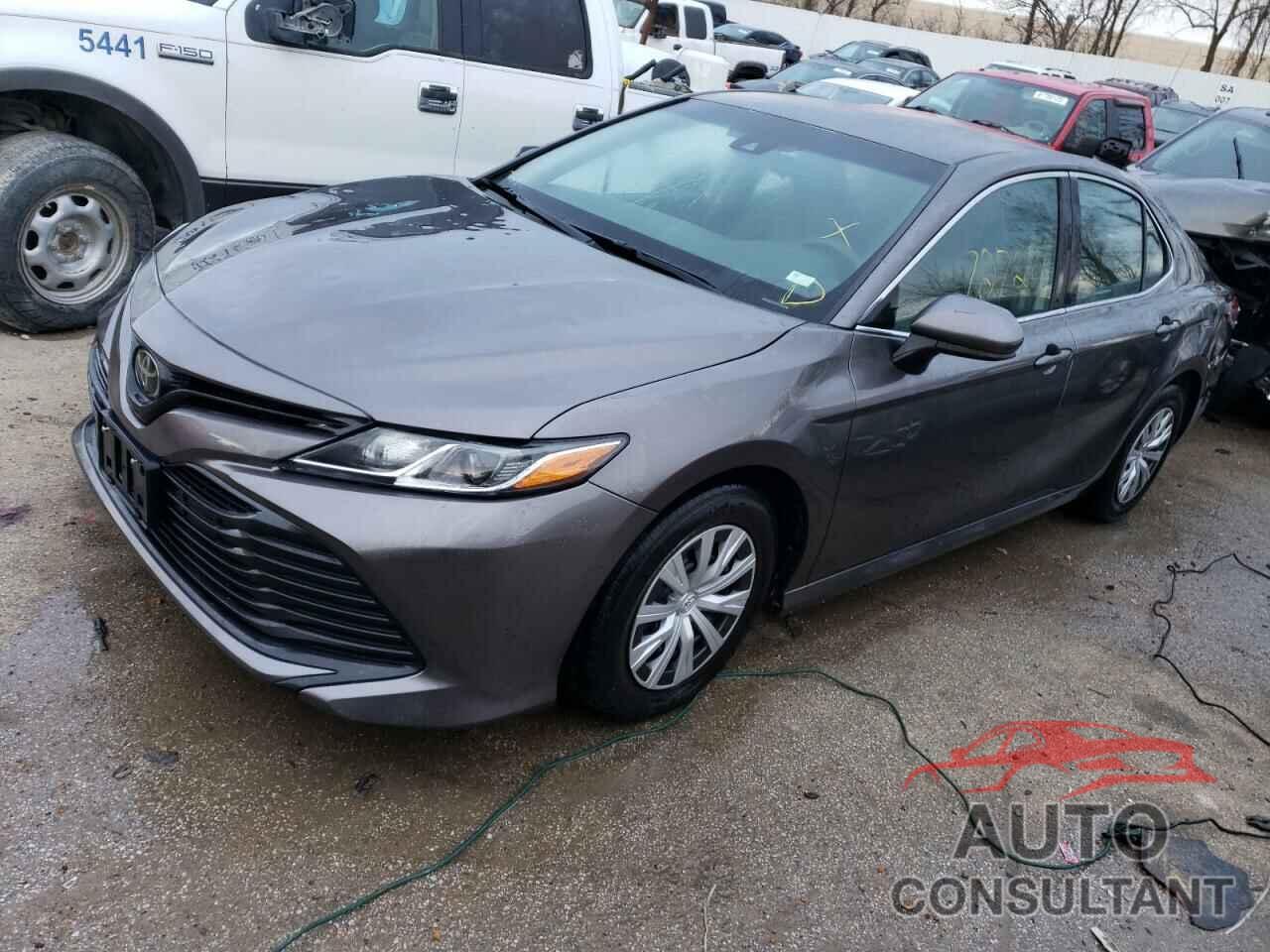 TOYOTA CAMRY 2018 - 4T1B11HK7JU532837