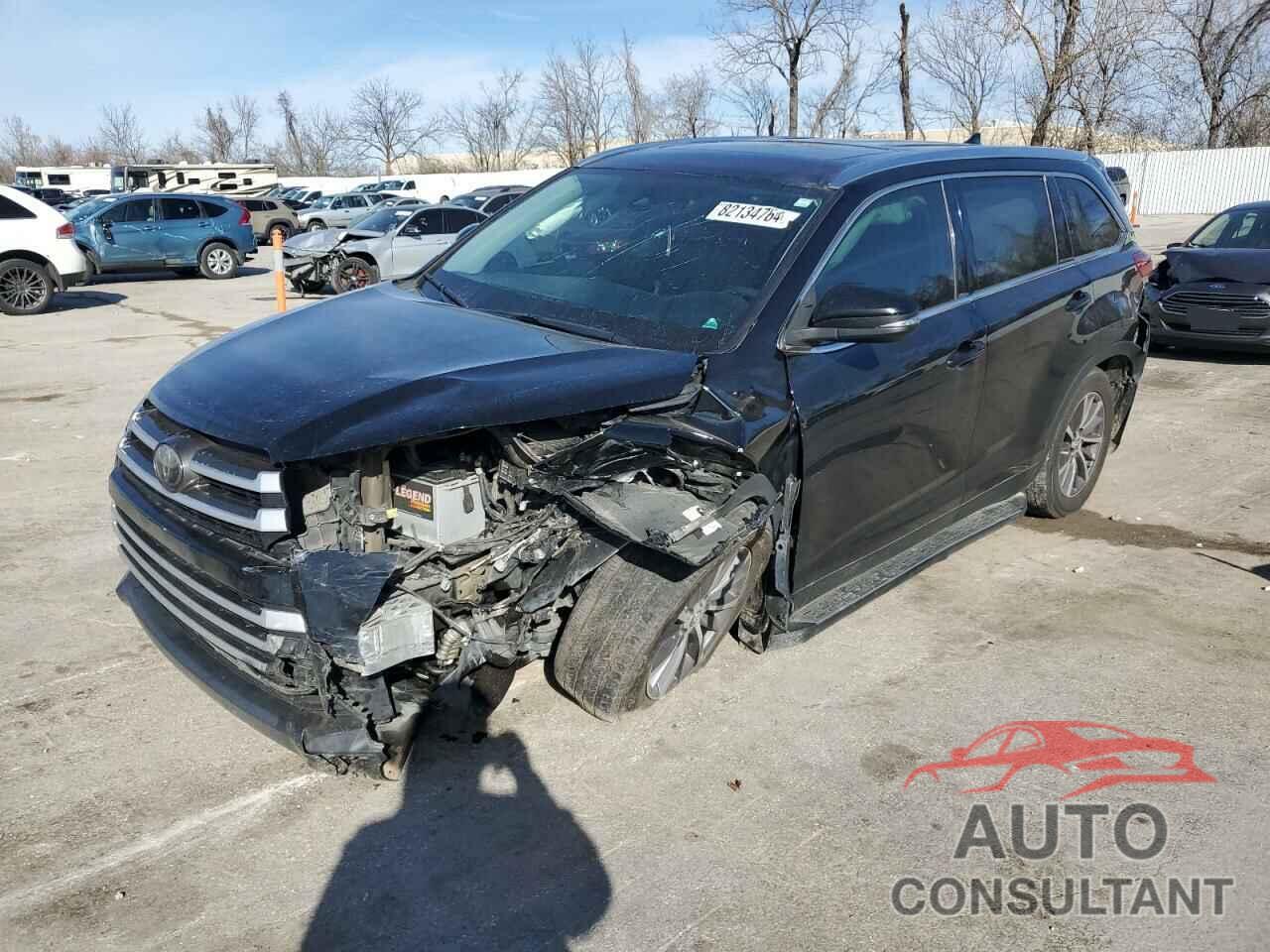 TOYOTA HIGHLANDER 2019 - 5TDJZRFH7KS572405