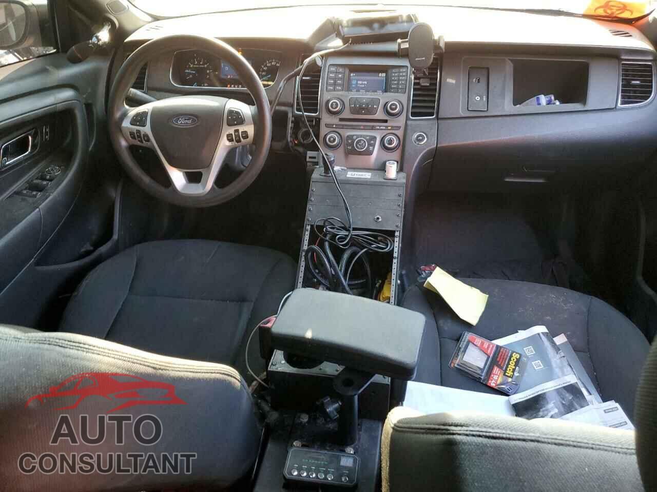 FORD TAURUS 2017 - 1FAHP2L86HG100186