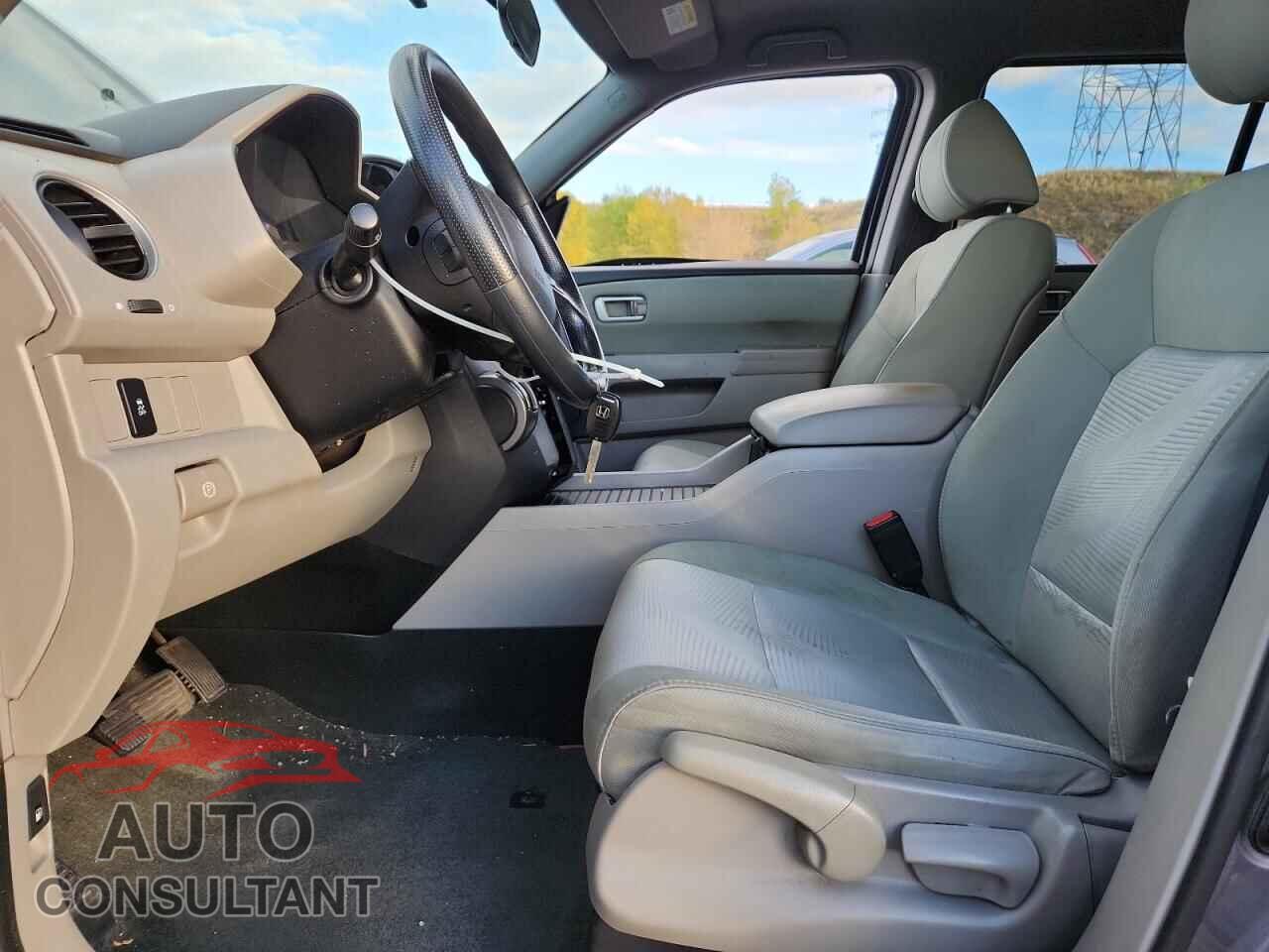 HONDA PILOT 2015 - 5FNYF4H25FB060218