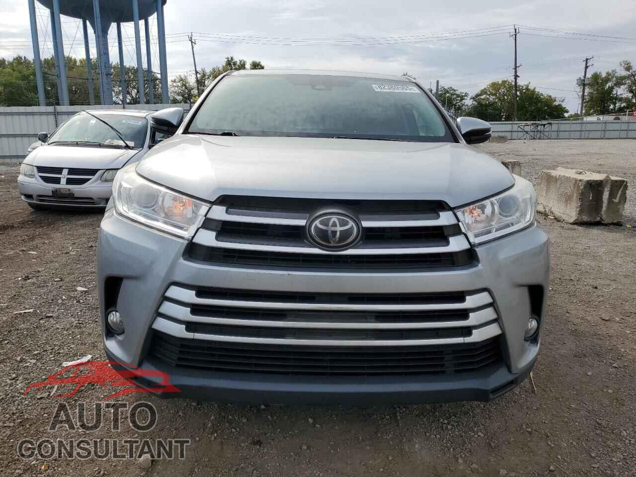 TOYOTA HIGHLANDER 2017 - 5TDBZRFH3HS475246