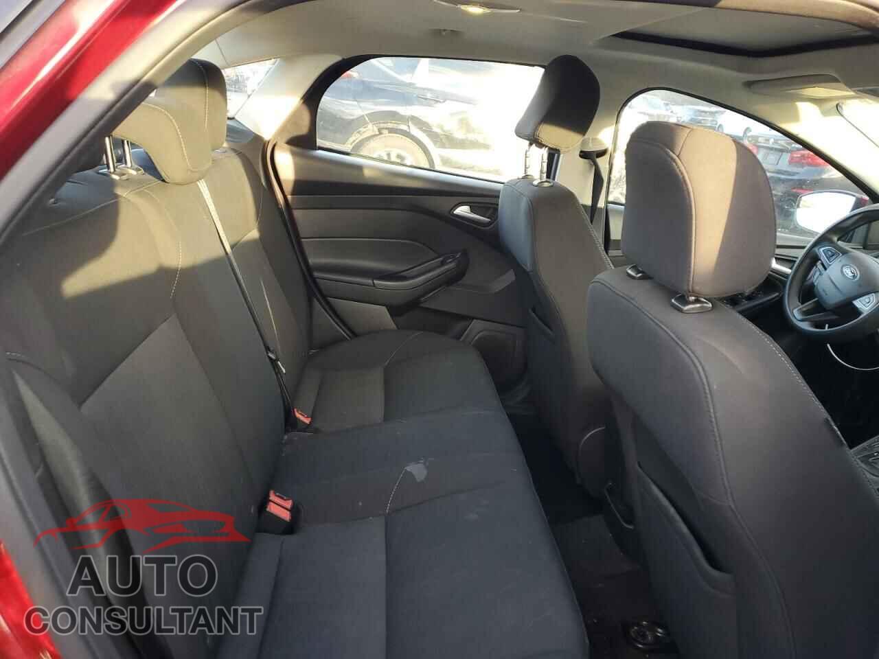 FORD FOCUS 2016 - 1FADP3F21GL248571