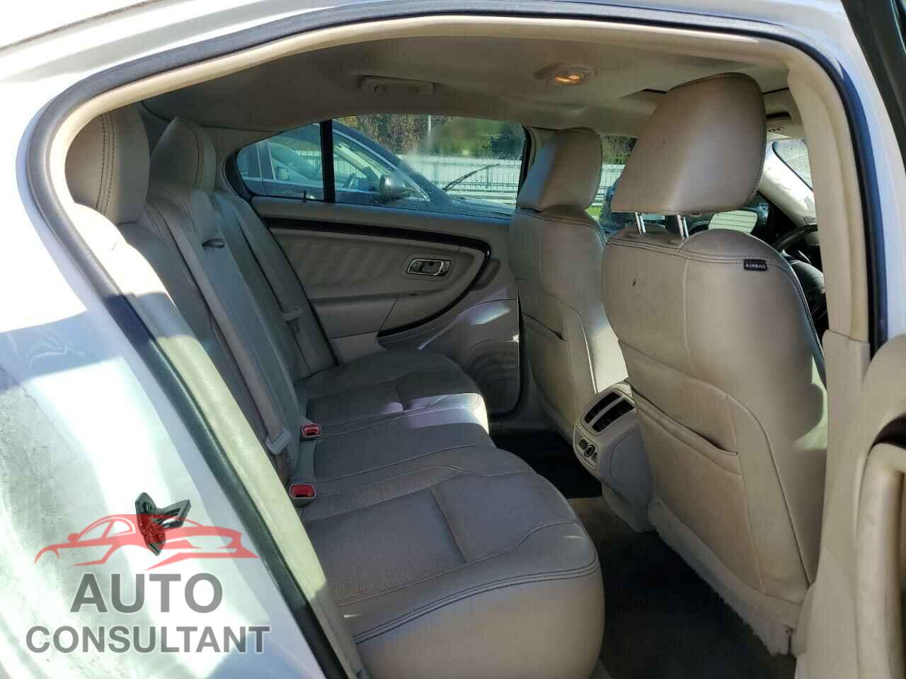 FORD TAURUS 2011 - 1FAHP2FW7BG161614