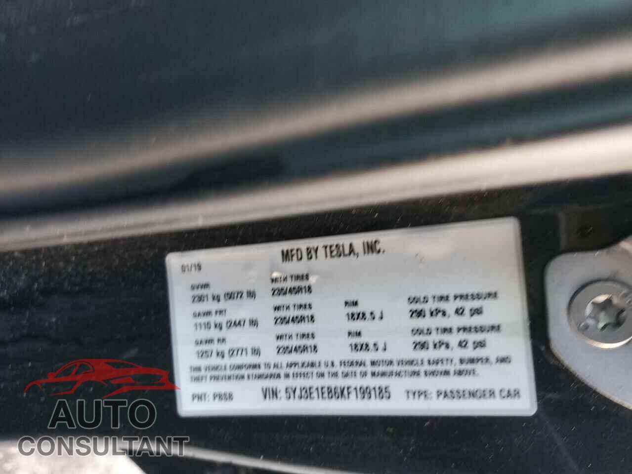 TESLA MODEL 3 2019 - 5YJ3E1EB6KF199185