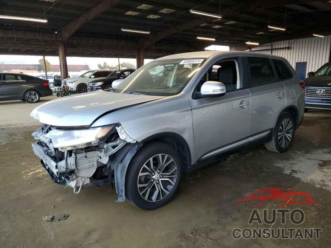 MITSUBISHI OUTLANDER 2018 - JA4AD3A34JZ023811