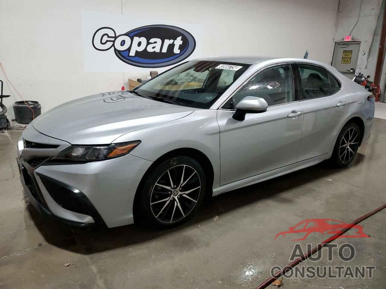 TOYOTA CAMRY 2021 - 4T1G11AK4MU461844