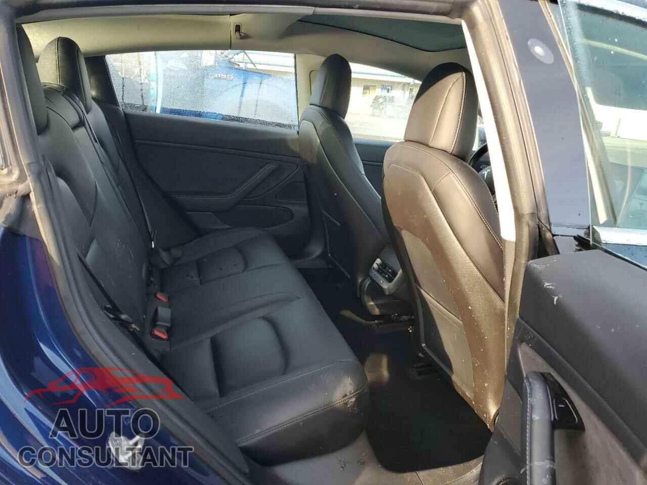 TESLA MODEL 3 2018 - 5YJ3E1EB0JF090106