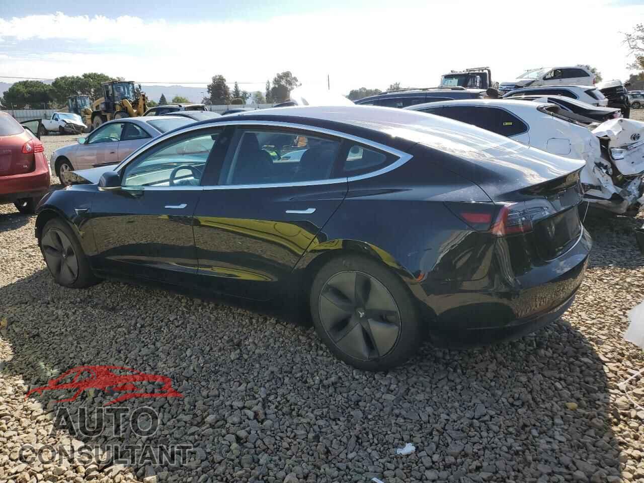 TESLA MODEL 3 2018 - 5YJ3E1EA5JF040163