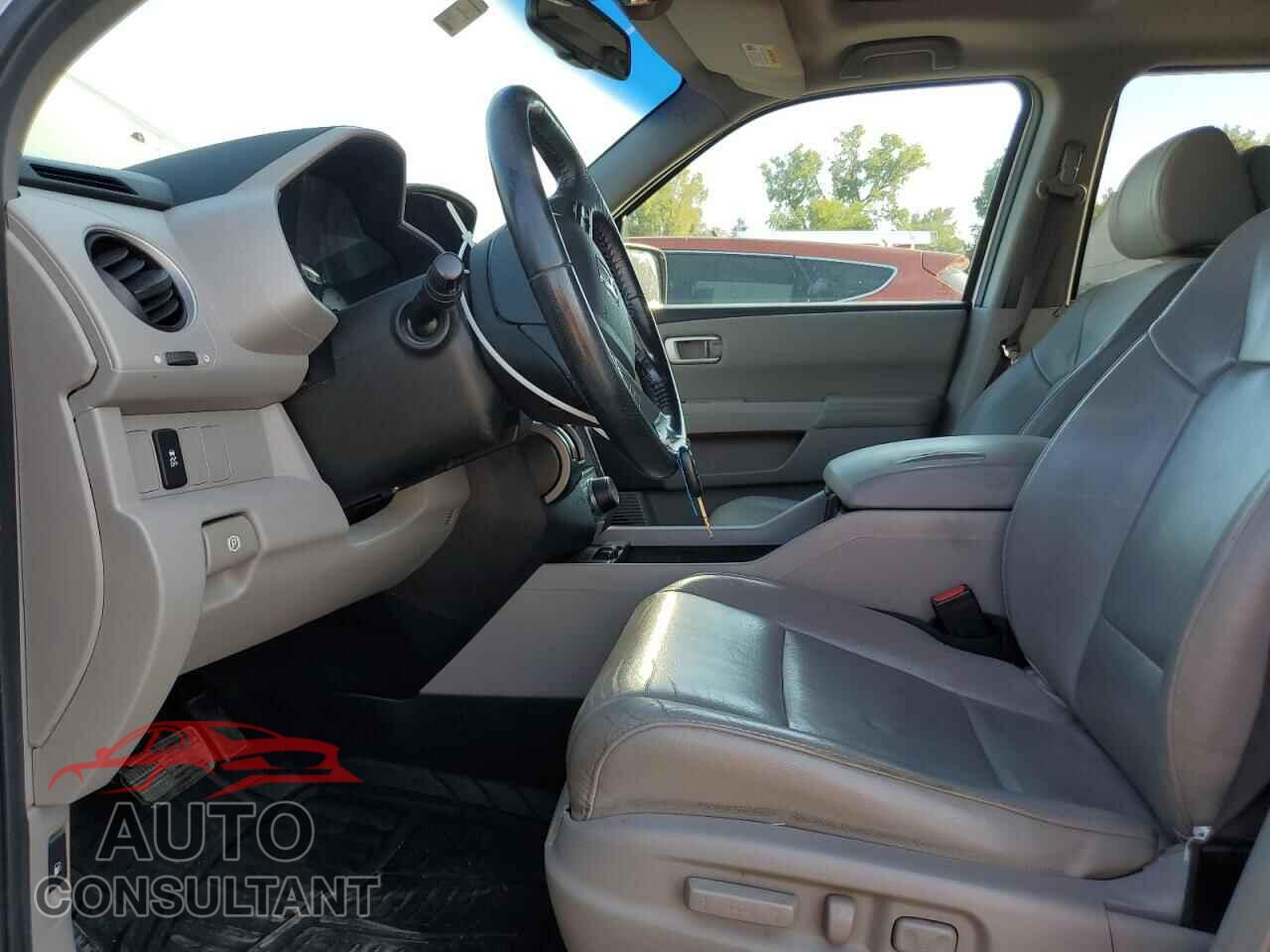 HONDA PILOT 2013 - 5FNYF4H67DB076226
