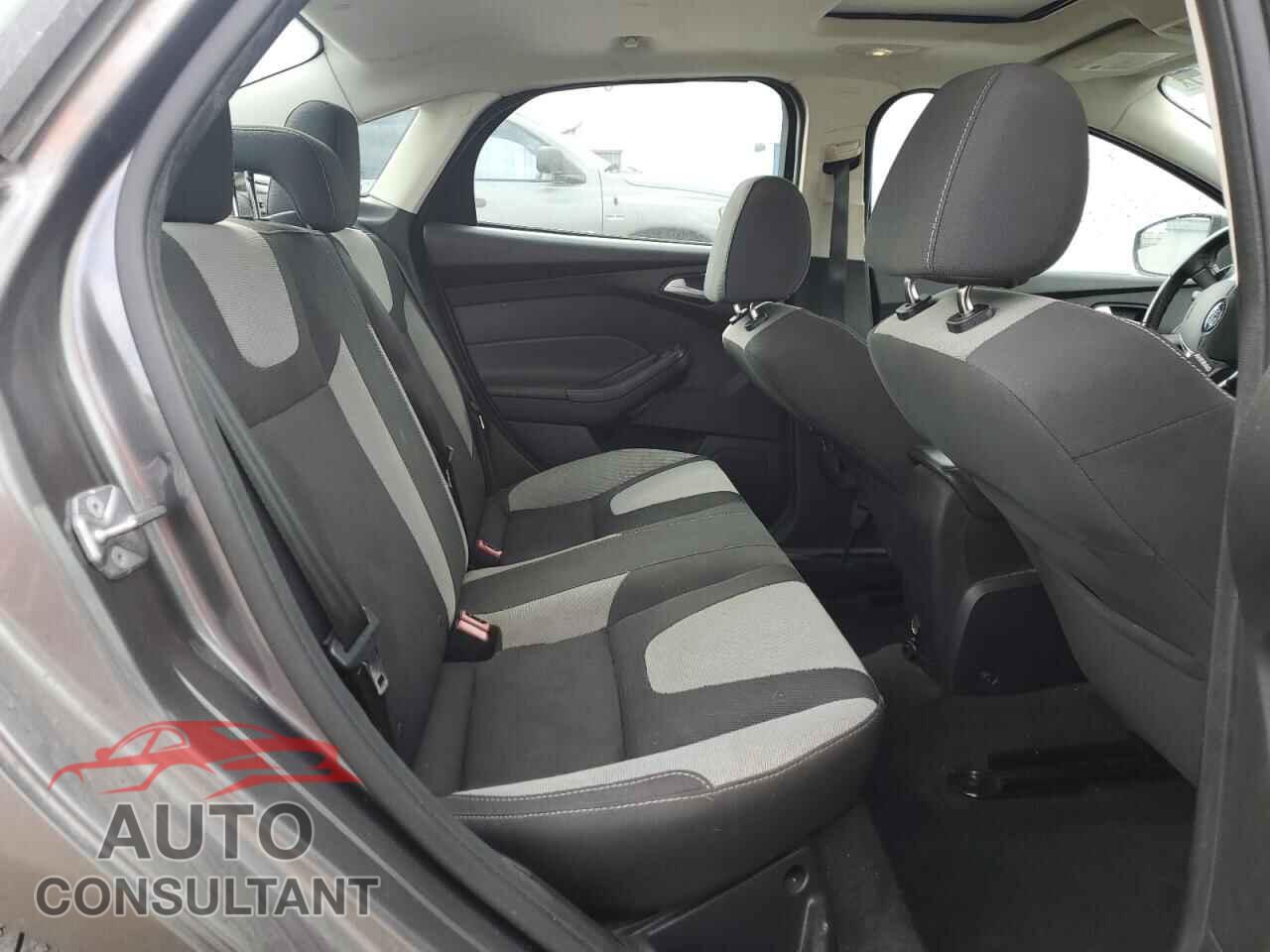 FORD FOCUS 2014 - 1FADP3F27EL243842