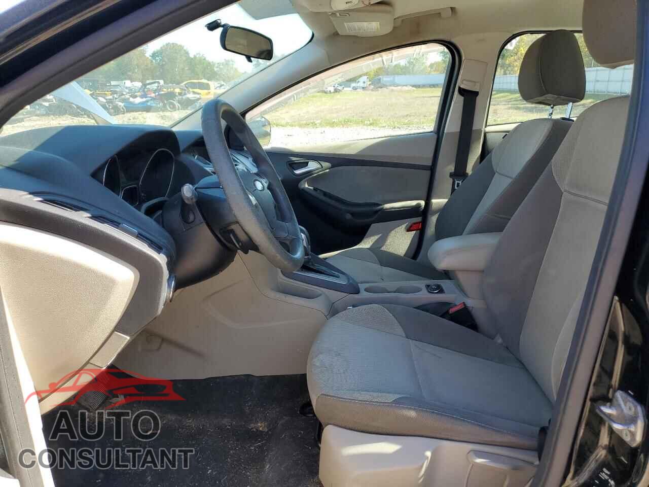 FORD FOCUS 2014 - 1FADP3F22EL415839