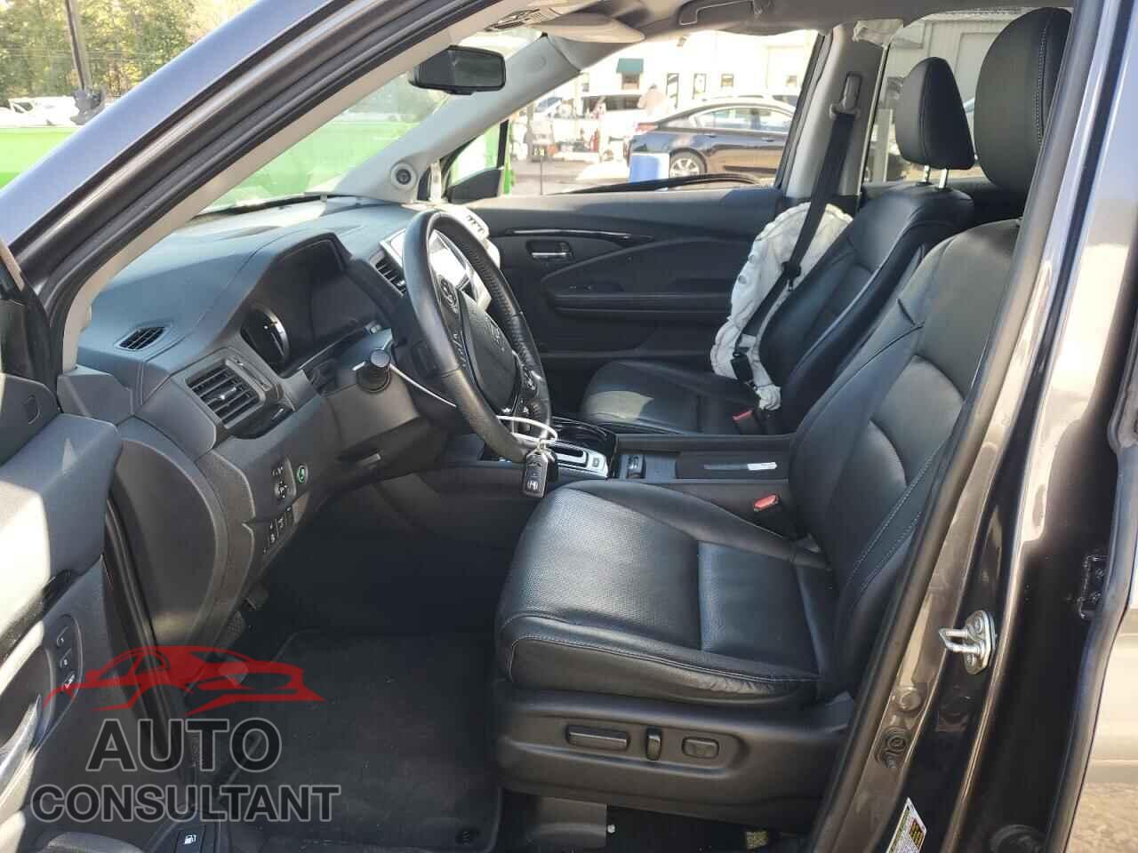 HONDA RIDGELINE 2017 - 5FPYK3F76KB003791