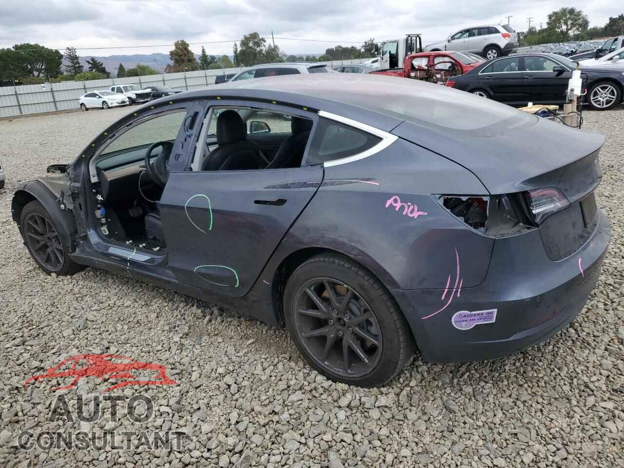 TESLA MODEL 3 2018 - 5YJ3E1EA3JF158437