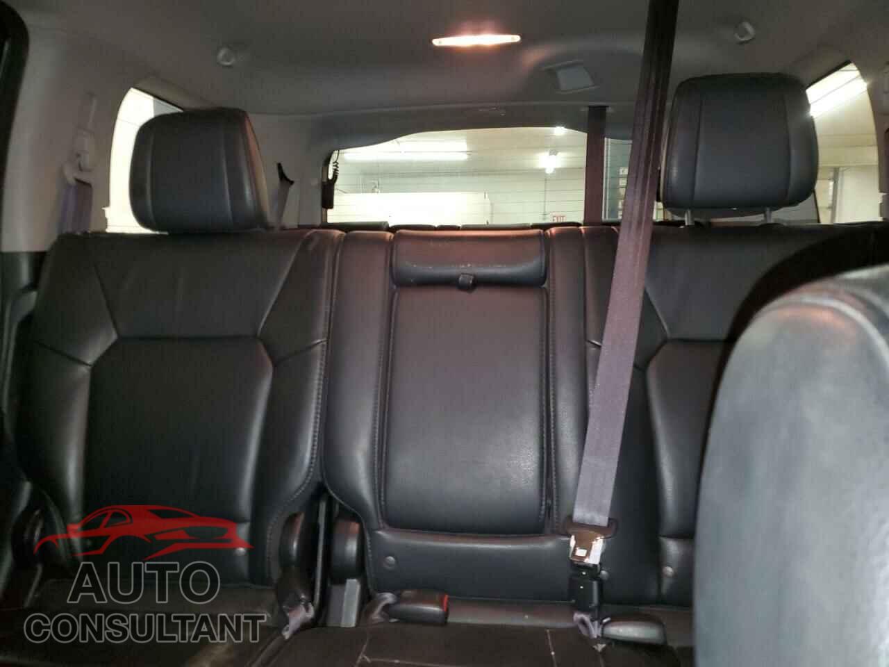 HONDA PILOT 2015 - 5FNYF4H52FB034394